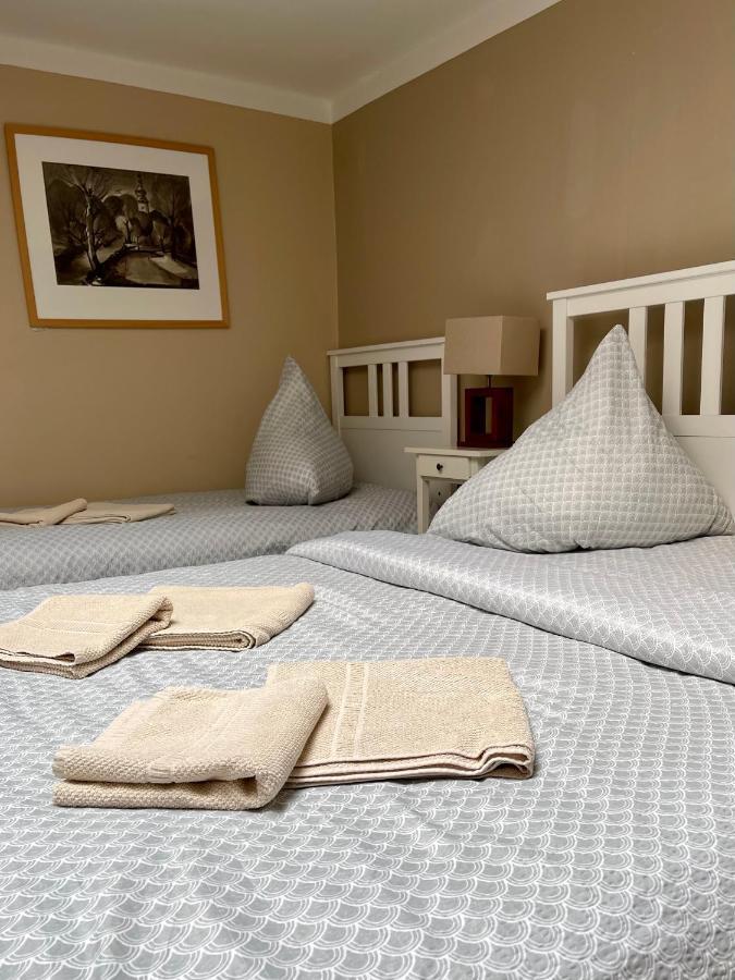 דצ'ין Apartman Galerie מראה חיצוני תמונה