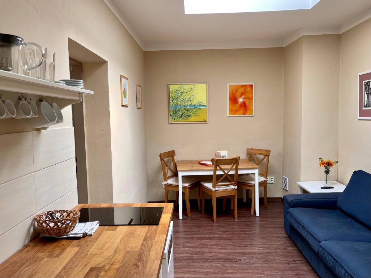 דצ'ין Apartman Galerie מראה חיצוני תמונה