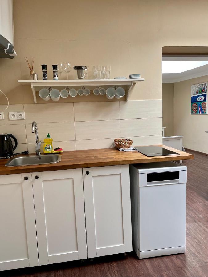 דצ'ין Apartman Galerie מראה חיצוני תמונה