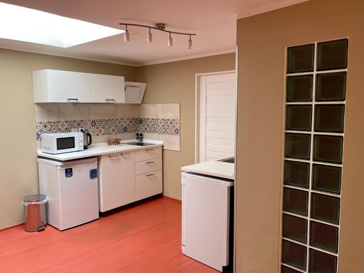 דצ'ין Apartman Galerie מראה חיצוני תמונה