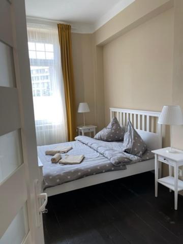 דצ'ין Apartman Galerie מראה חיצוני תמונה